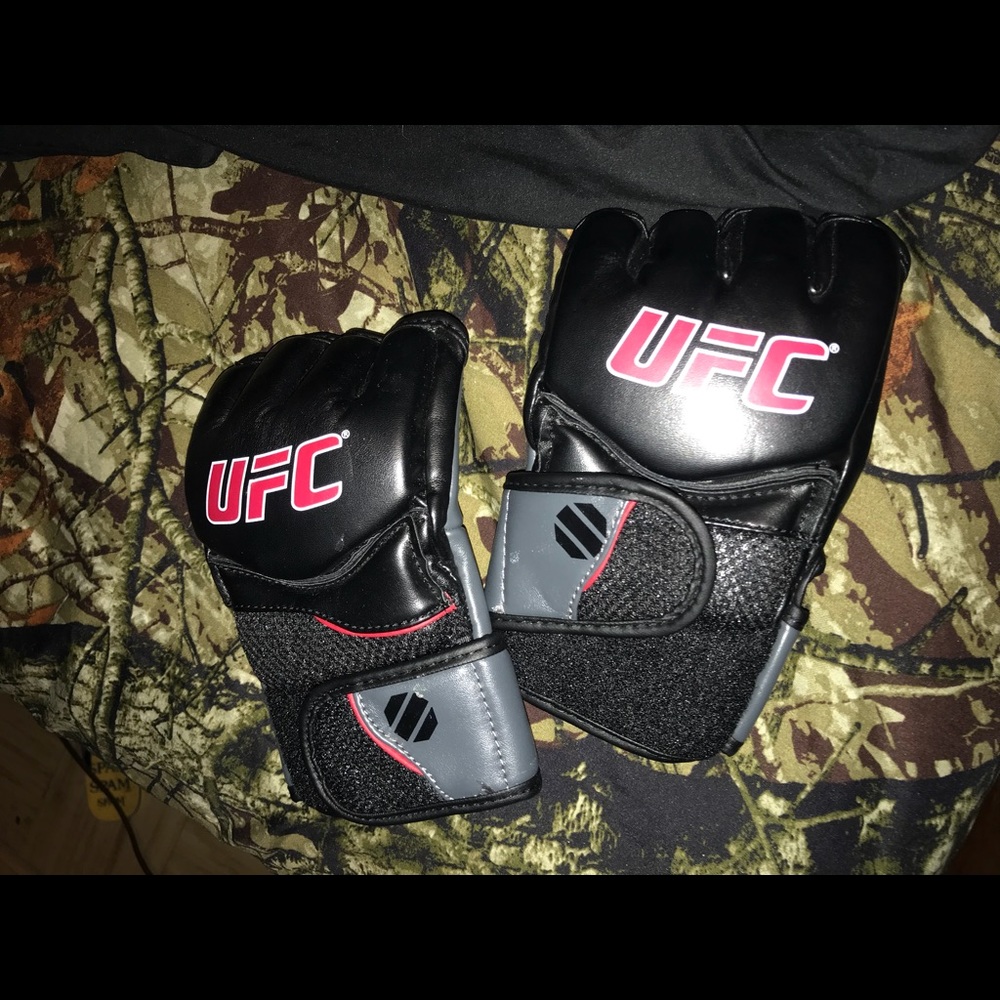 UFC gloves from Dicks Sporting goods